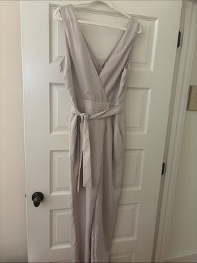 Sleeveless V-Neck Belted Jumpsuit in Light Taupe/grey